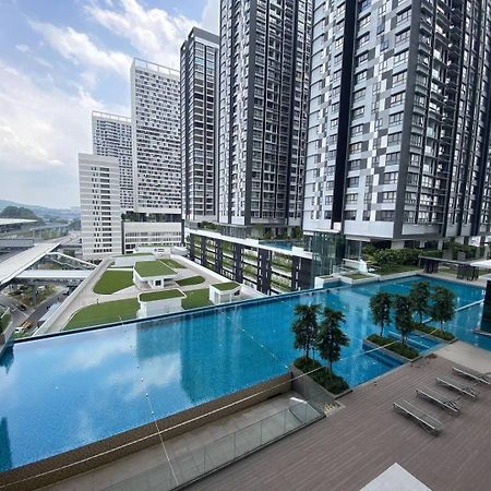 Fully Furnished Studio Unit. Sungai Buloh Exteriör bild